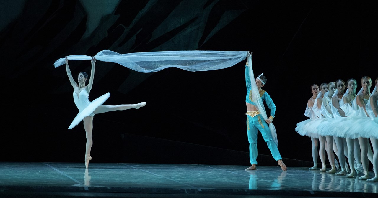 Ο Christopher Lambert πρωταγωνιστεί στο μουσικοχορευτικό "Blind Forgiveness" - εικόνα 2