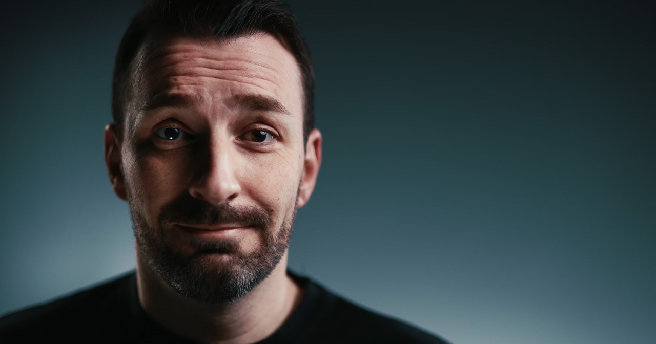 Ο Χρήστος Πέτρου κάνει stand up comedy με τις αποτυχίες του και βγαίνει κερδισμένος! - εικόνα 7