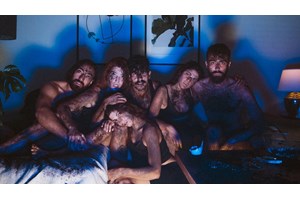 "Η Μέρα της Φούστας": Παράσταση της Ζωής Χατζηαντωνίου αφιερωμένη στην Αχού Νταριέι - εικόνα 4