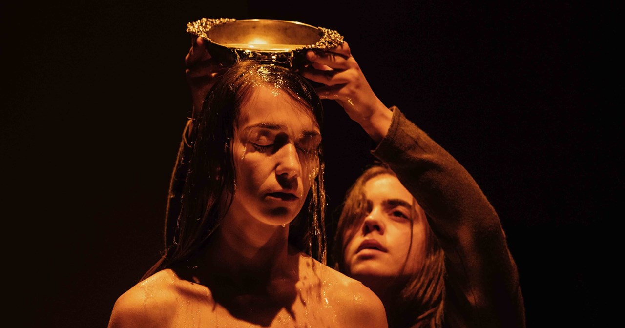 Τρεις λόγοι για να δείτε την βραβευμένη παράσταση η "Άνοδος του Αρτούρο Ούι" - εικόνα 4