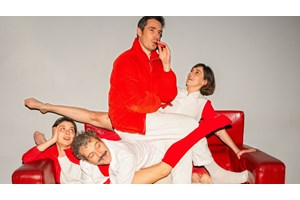 Ο Νικόλας Βαγιονάκης συναντά τον Γκι ντε Μοπασάν στο "Paranoia" - εικόνα 2