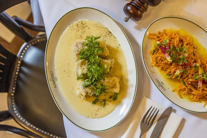 Το Καφενείο 1987 στο Κολωνάκι 16