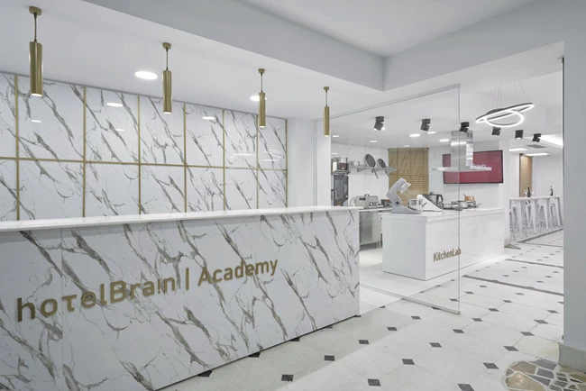 HotelBrain Academy
