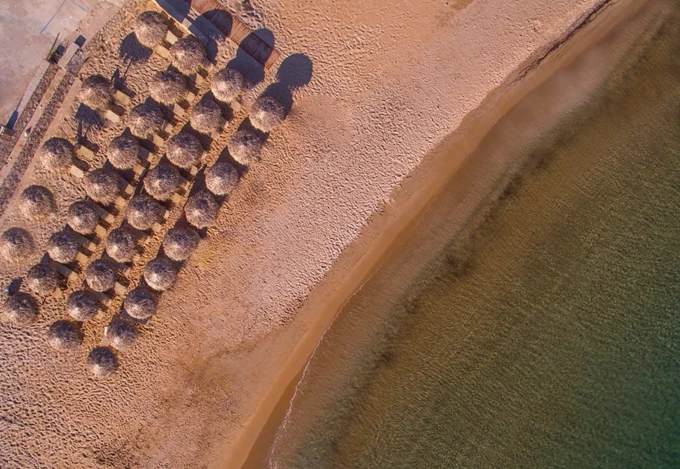 Golden Milos Beach House by Domotel: Το νέο πολυτελές ξενοδοχείο στη Μήλο 3