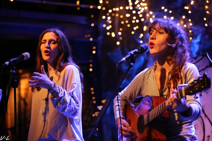 Σκιαδαρέσες