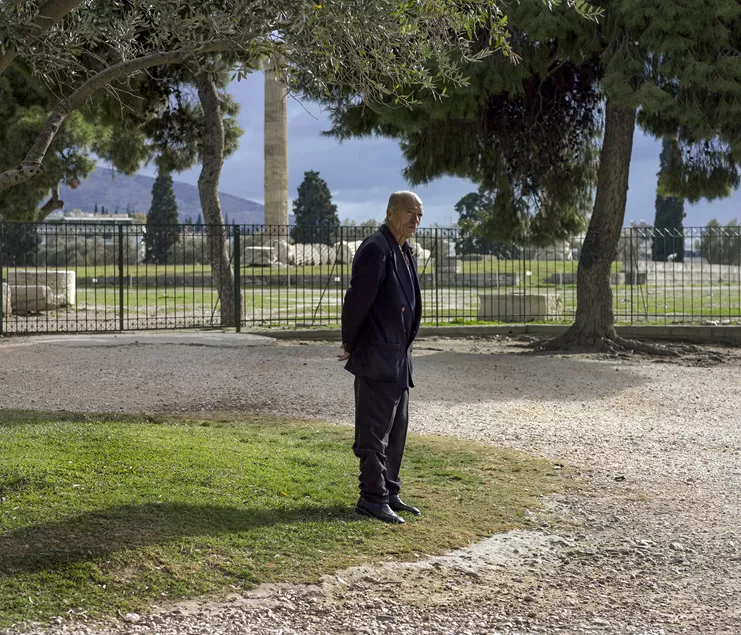 Άνθρωπος που στέκεται