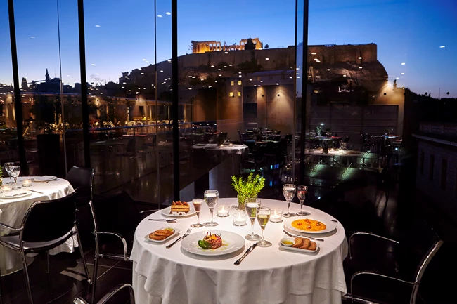 Το εστιατόριο του Μουσείου Ακρόπολης με θέα στον Παρθενώνα