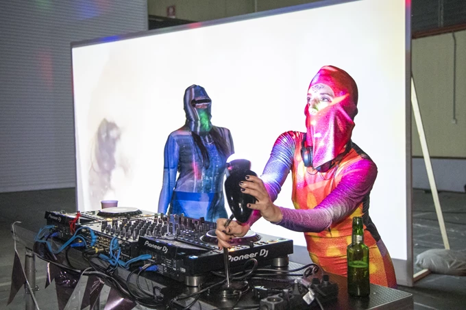 9 ΜΠΙΕΝΑΛΕ ΘΕΣΣΑΛΟΝΙΚΗΣ