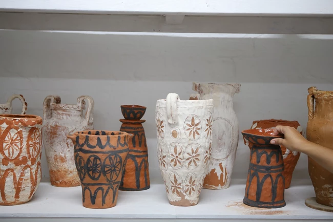Women Ceramic Artists of Greece