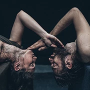 Μητρόπολη: χορός και άγγελος από το πανάρχαιο δράμα