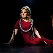 Ολυμπιάδα ή Ζει ο Βασιλιάς Αλέξανδρος;