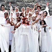 Εκκλησιάζουσες