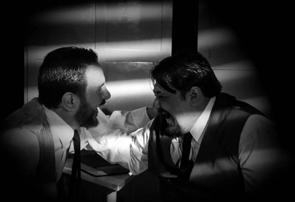 Άγνωστοι στο τρένο πληροφορίες για την παράσταση - Athinorama.gr