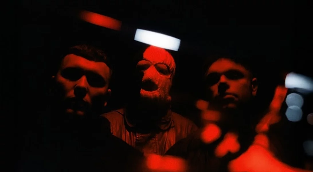 Οι Kneecap (ξανα)έρχονται στην Ελλάδα