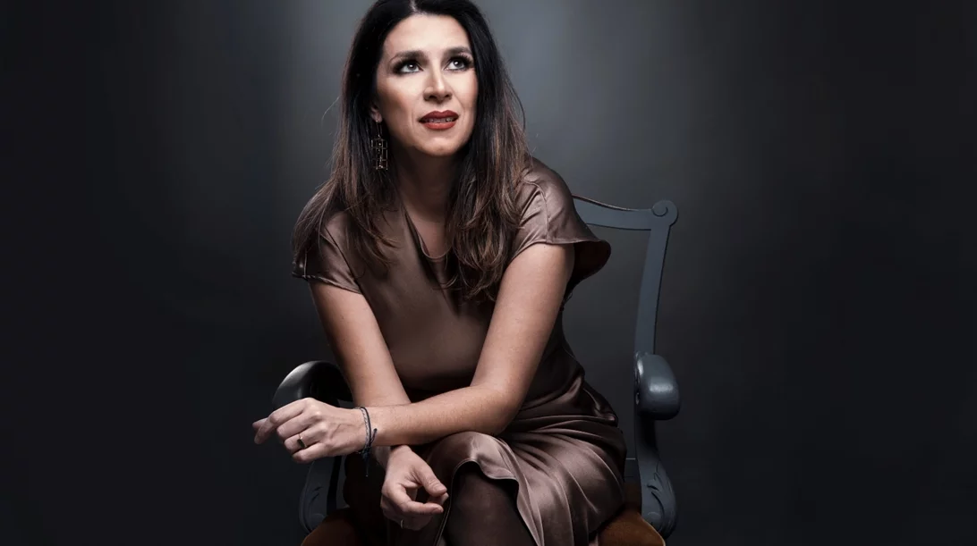 Η Μαρία Κηλαηδόνη στην ταράτσα του "Gazarte"