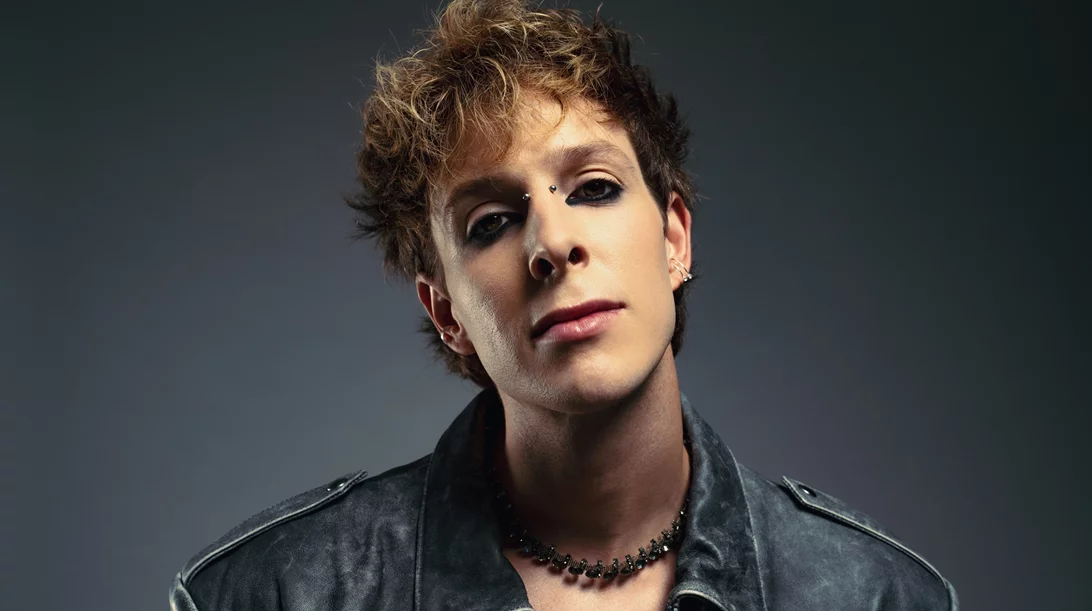 Ο D3lta φτιάχνει μια playlist για όσους νιώθουν "Lonely Together" - και όχι μόνο