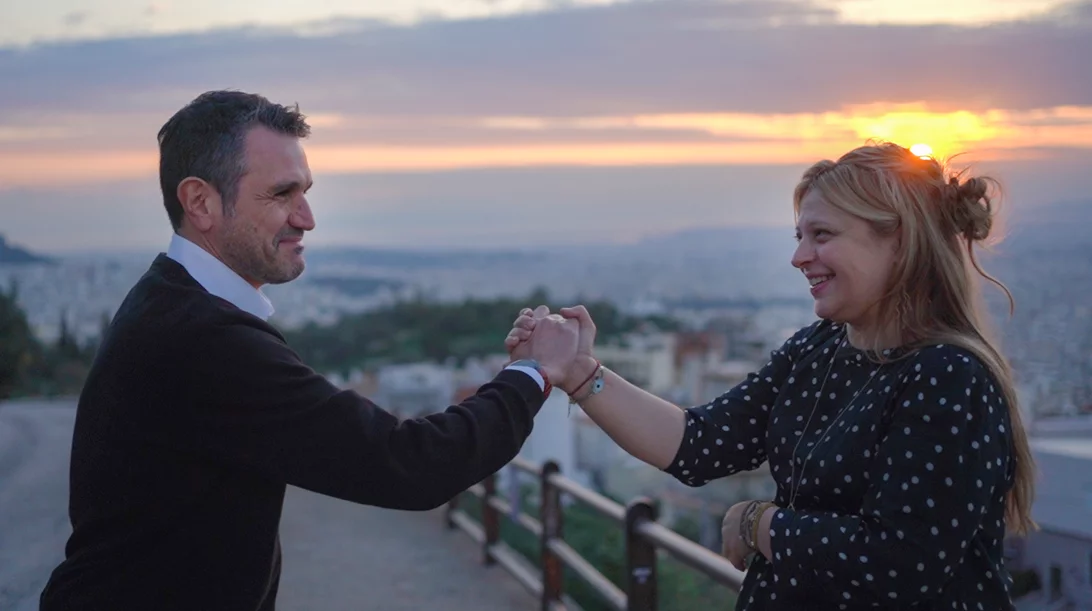 On the Road to Change: το νέο επεισόδιο της σειράς βιντεοσκοπημένων συνεντεύξεων μας ξεναγεί στους δρόμους της Αθήνας