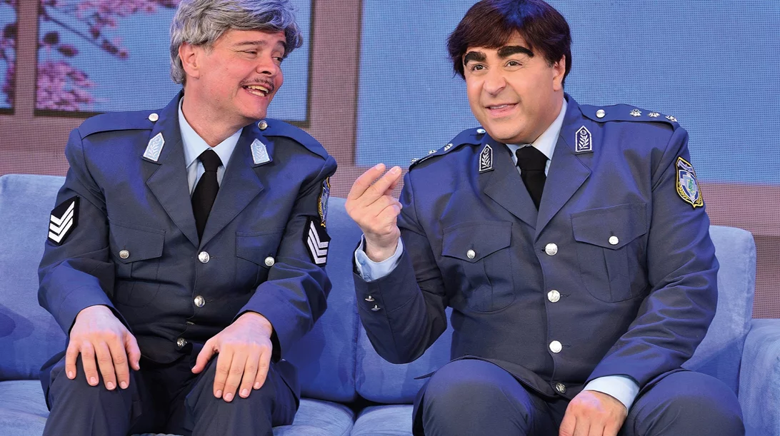 Τελευταίο τριήμερο για την παράσταση "20 χρόνια Δελφινάριο" του Μάρκου Σεφερλή