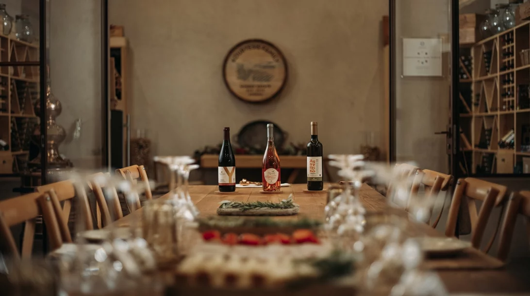 Η Άνδρος, το Kourtesis Wine Estate και ένας αναβιώμενος αμπελώνας "θαύμα"