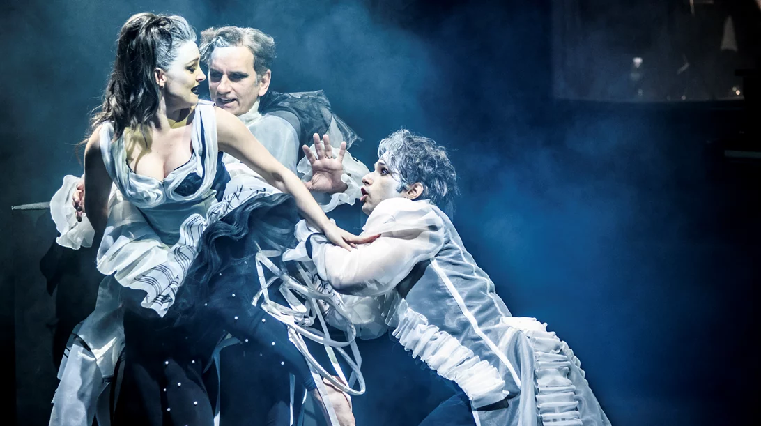 Έρχεται το "Αμαντέους" δια χειρός Οδυσσέα Παπασπηλιόπουλου