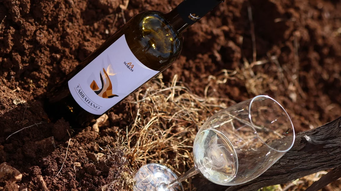 Οινοποιητική Σώκος: Το μονοποικιλιακό "Σαββατιανό" που αγαπά το ελληνικό Πάσχα