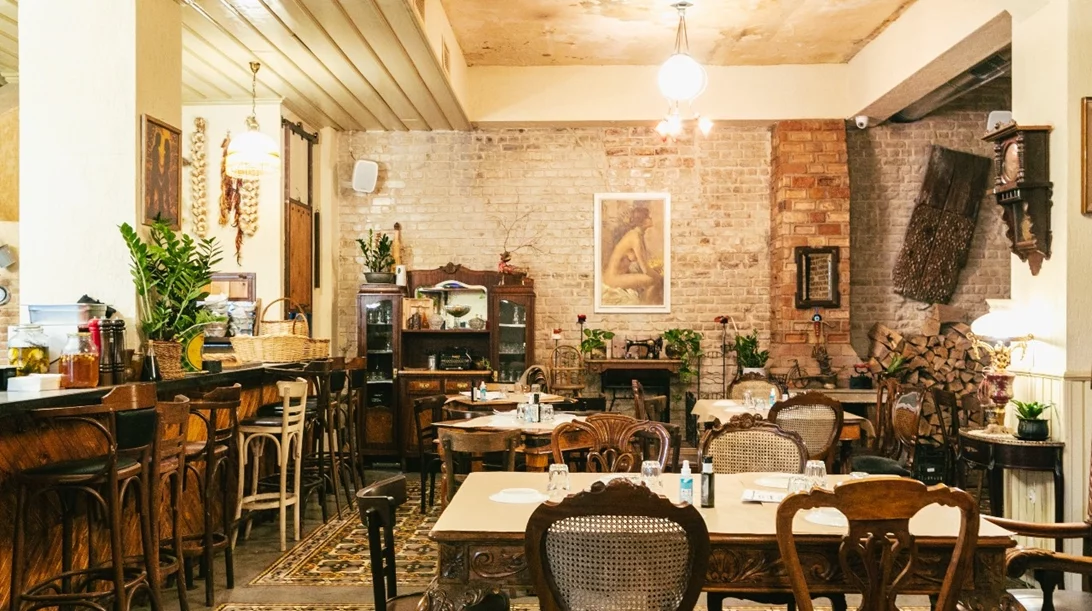 Στο "Καφενείο Στου Μήτσου" η Θεσσαλονίκη αγαλλιάζει