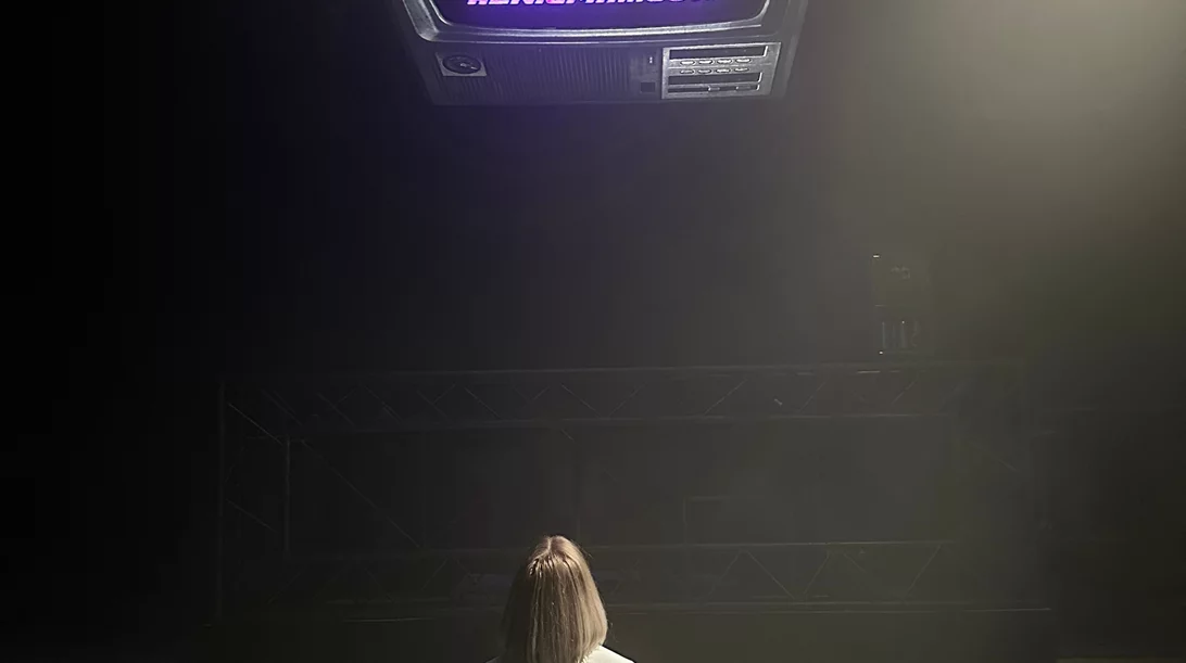 Τo Aenigma καταλαμβάνει το "Oddity"