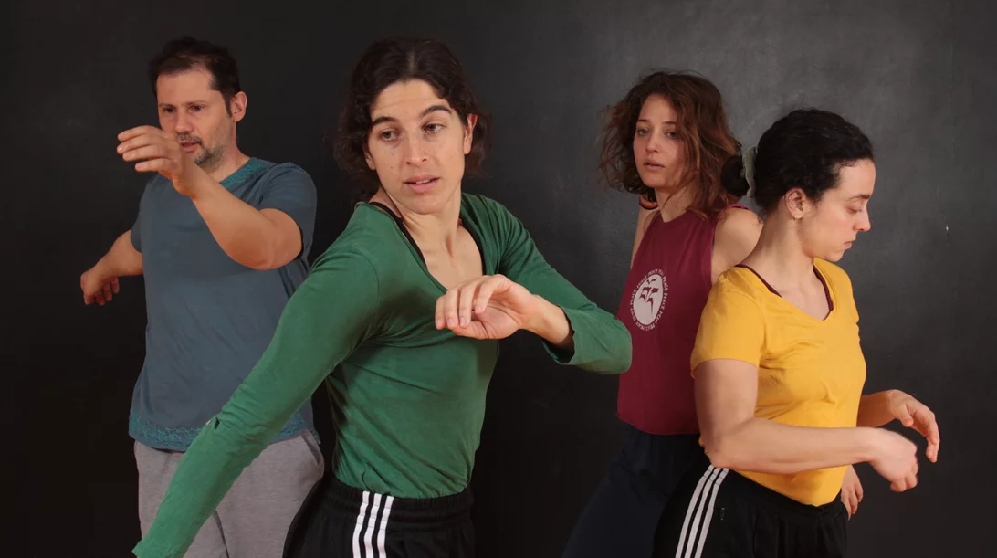 "Διαρκώς με ταράζεις" στο χορό Τέτη Νικολοπούλου στο Θέατρο Καλλιρόης