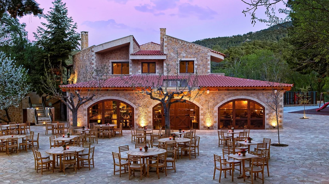 Στα Κιούρκα, για μια ιστορική ταβέρνα του 1918