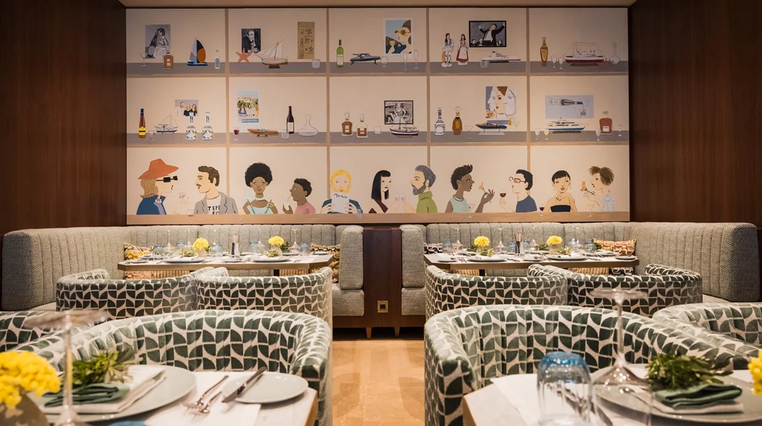 Στο φιλότεχνο "Amber Cellar" του ξενοδοχείου "Mitsis N’UPiraeus Port"