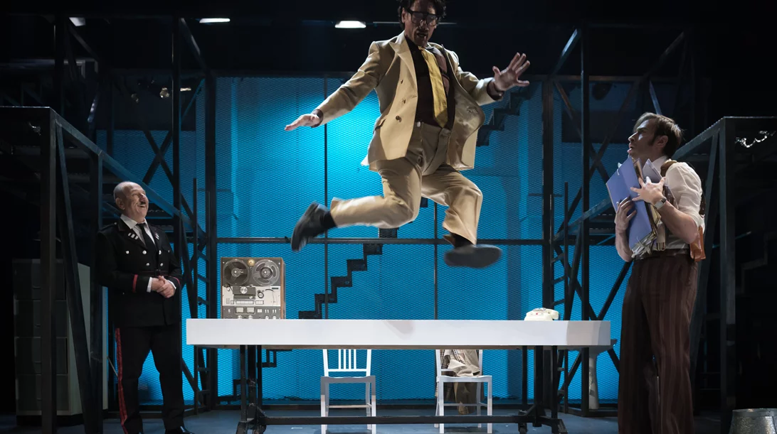 Αναβολή παραστάσεων για τον "Τυχαίο θάνατο ενός αναρχικού"