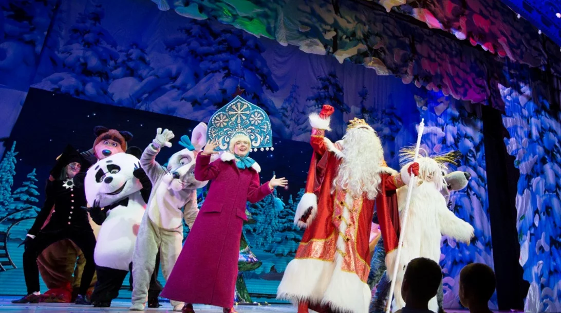 Η "Μάσα και ο αρκούδος" επιστρέφουν στο Christmas Theater