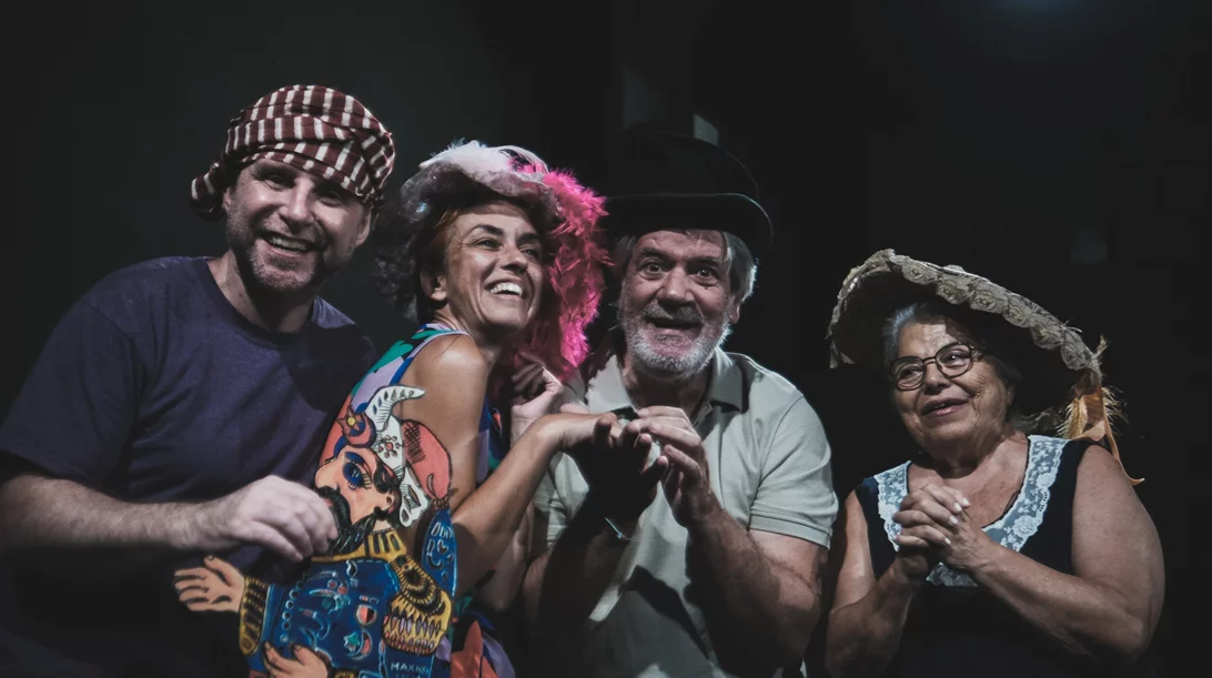 Διαχρονικό δείγμα απατεώνα ο "Φιάκας" ανεβαίνει με πρωταγωνιστή τον Φίλιππο Σοφιανό