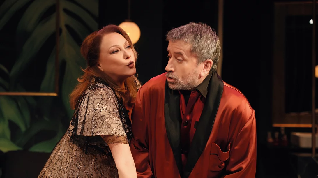 "Sexy Laundry": Σπύρος Παπαδόπουλος και Ρένια Λουιζίδου στην πιο feelgood παράσταση!