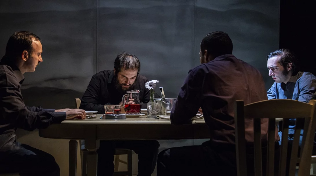 Καλά, εσύ σκοτώθηκες νωρίς