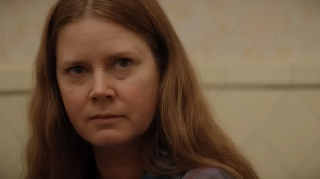 "Nightbitch": Ένα παράθυρο στην κτηνωδία της μητρότητας