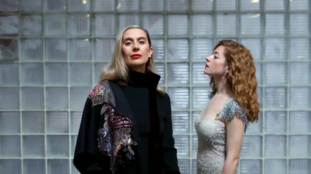 Η Βίκυ Βολιώτη ερμηνεύει Φασμπίντερ