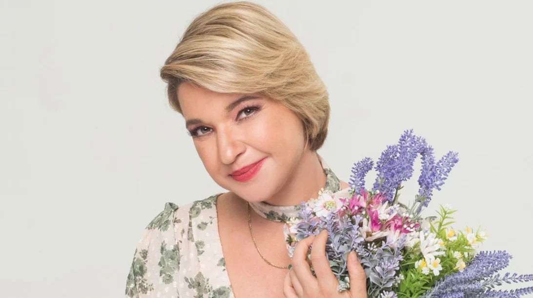 Νάντια Κοντογεώργη: "Βάζοντας χιούμορ στη δραματικότητα έχεις όλα τα χρώματα της ζωής"