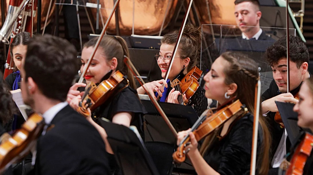 "Οι (αβέβαιες) τέσσερις εποχές": Μια πανευρωπαϊκή συναυλία για τον Πλανήτη στο εμβληματικό νησί της Δήλου