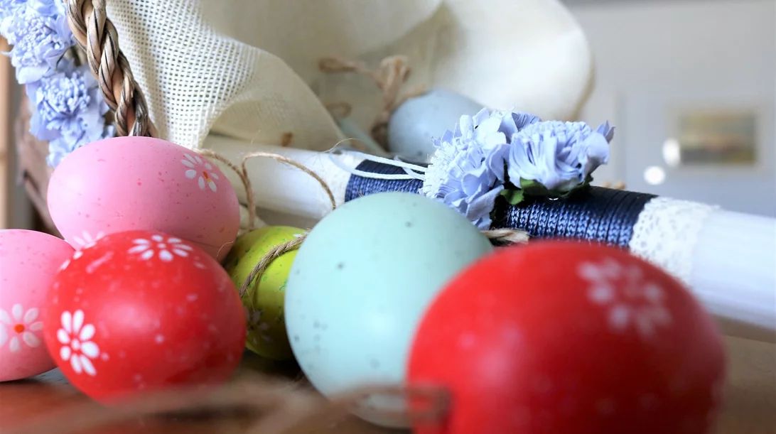 Το Πάσχα αγοράζουμε λαμπάδες και πασχαλινά αυγά για καλό σκοπό