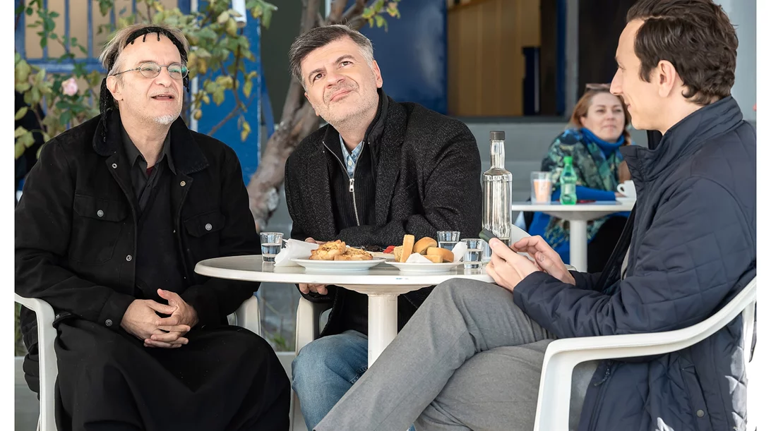 Τα "Νούμερα" γίνονται… σύντεκνοι