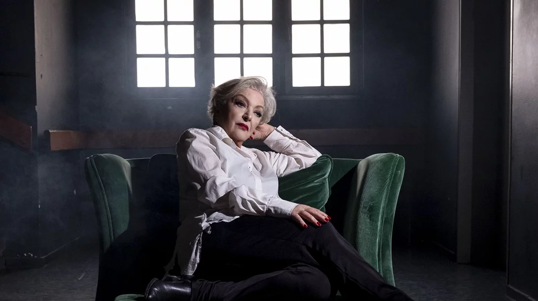 Η Τάνια Τσανακλίδου πρωταγωνιστεί στο "Βραδιάζει… Μια ροκ σταρ εξομολογείται"