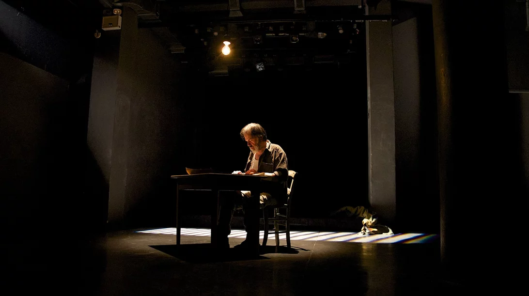 "Το κιβώτιο" του Άρη Αλεξάνδρου επιστρέφει για όγδοη χρονιά στο Studio Μαυρομιχάλη