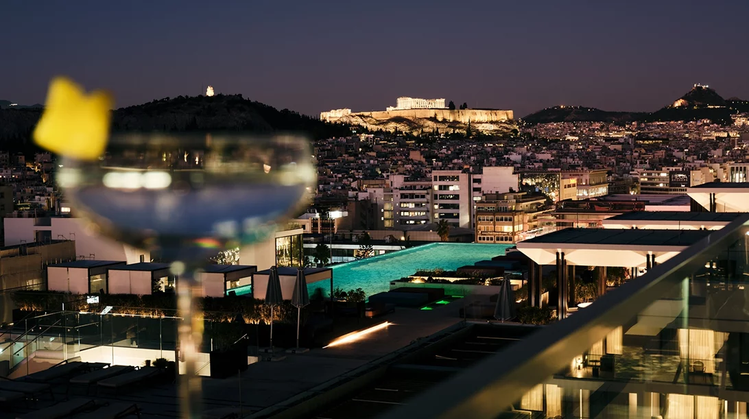 Το "Grand Hyatt Athens" είναι ένας καλοκαιρινός προορισμός από μόνος του