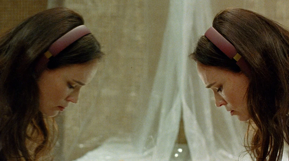 Οσκαρική ατμόσφαιρα στη Βουλή με τη ζώνη "Μικροκύματα"