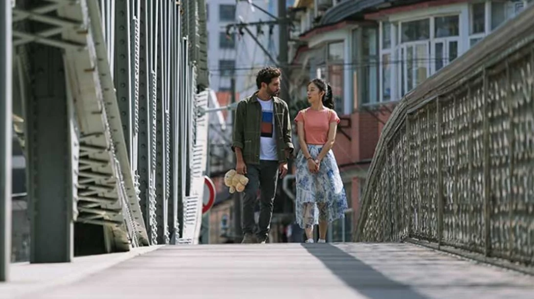 Ο Βασίλης Ξηρός μας ξεναγεί "Μια Μέρα στη Σαγκάη"