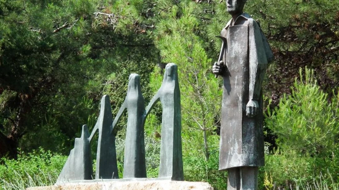 Ξενάγηση στην Υπαίθρια Δημοτική Γλυπτοθήκη Ψυχικού