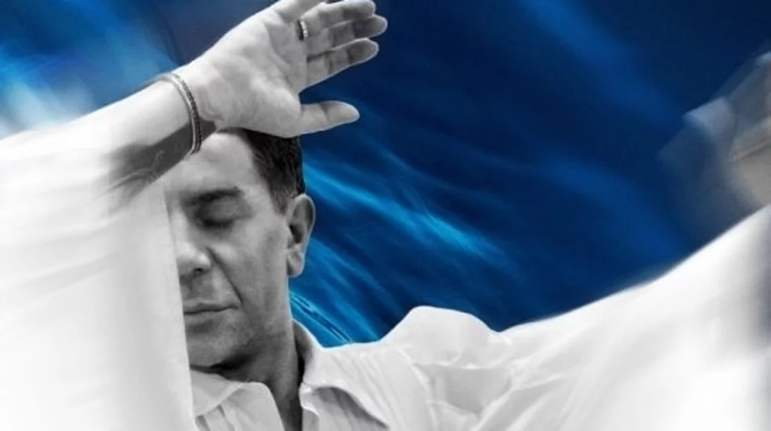 Ο Γιώργος Μαζωνάκης τραγουδάει Σαββόπουλο