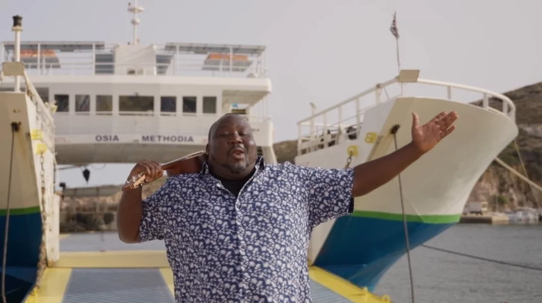 "Φτάσαμε" στην Κίμωλο με τον Ζερόμ Καλούτα και την ΕΡΤ