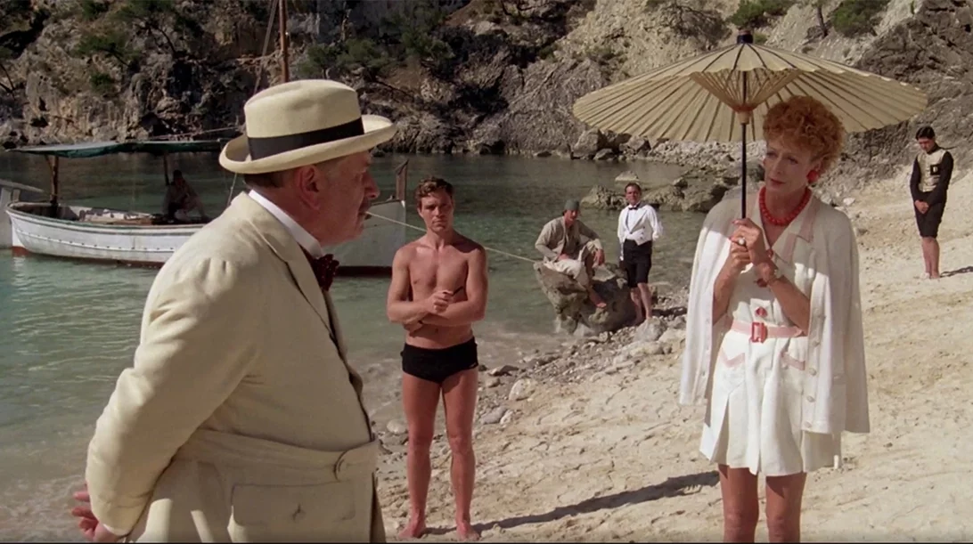 Δυο Εγκλήματα Κάτω Από τον Ήλιο